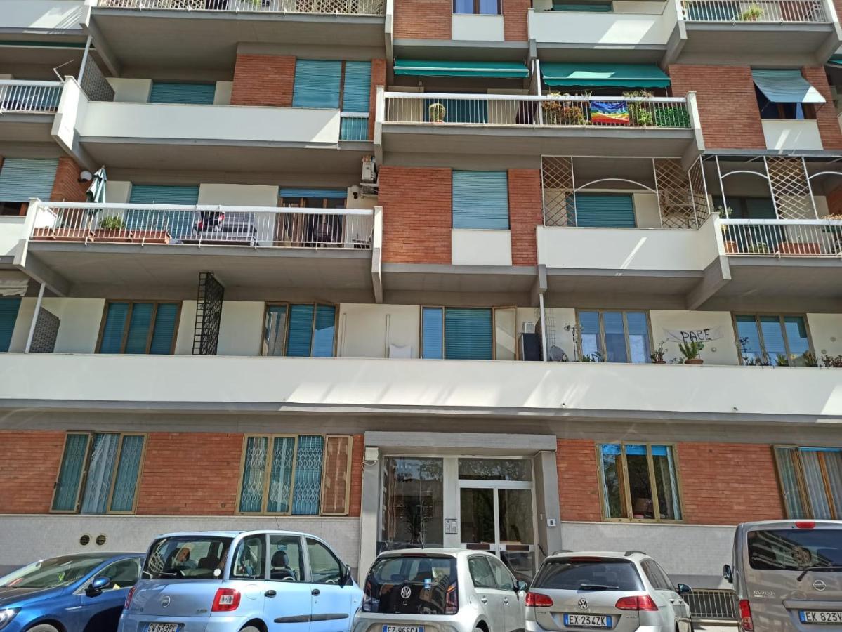 Casa Vacanze Giulia A Careggi Wi-Fi Appartement Florence Buitenkant foto